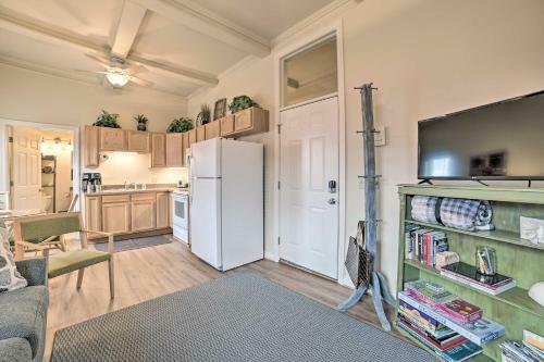 Downtown Loft Apartment, Steps To Riverfront!