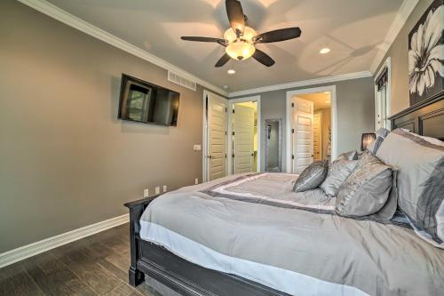 Luxe Waterfront Home With Private Lake Access!
