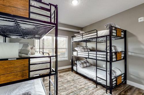 The Cozy Cottonwood Cabin