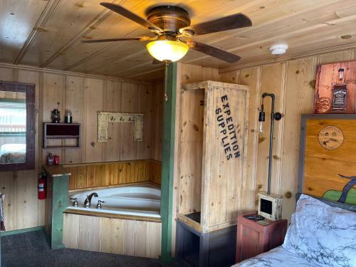 Expedition Cabin - Fishing Cabin