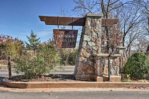 Luxe Osage Beach Home With Fire Pit And Grill!