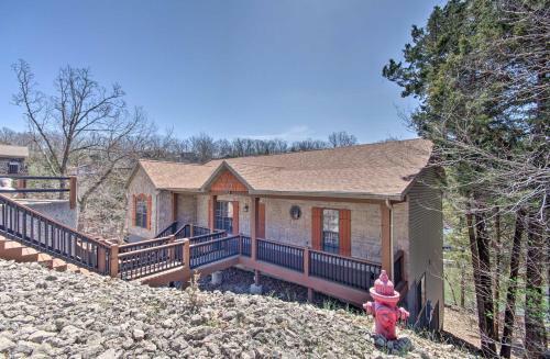 Luxe Osage Beach Home With Fire Pit And Grill!
