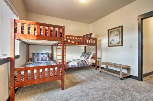 Tranquil Silverwood Estates Less Than 1 Mi To River!