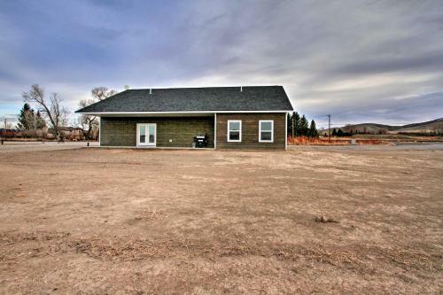 Tranquil Silverwood Estates Less Than 1 Mi To River!