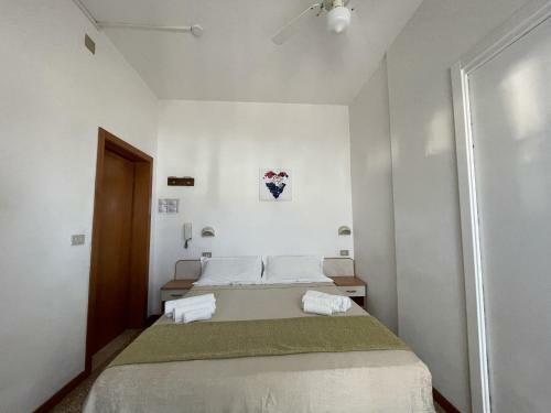 Hotel Alex
