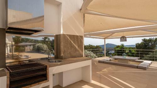 Wonderful And Unique Villa With An Amazing Pool