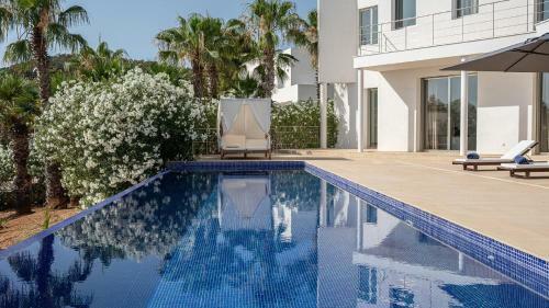 Wonderful And Unique Villa With An Amazing Pool