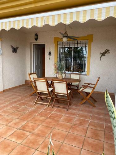 Casa Con Piscina Cerca de La Playa (10min)
