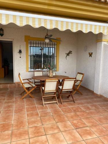 Casa Con Piscina Cerca de La Playa (10min)