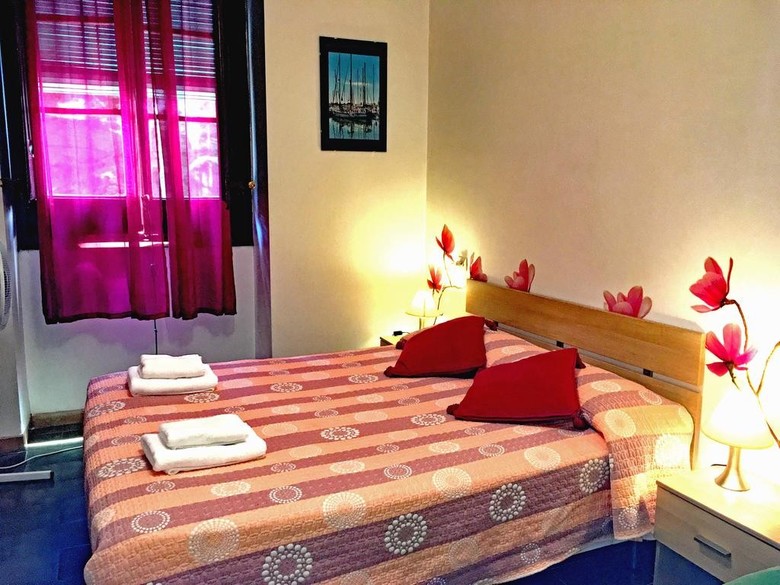 Hostal Borr�s