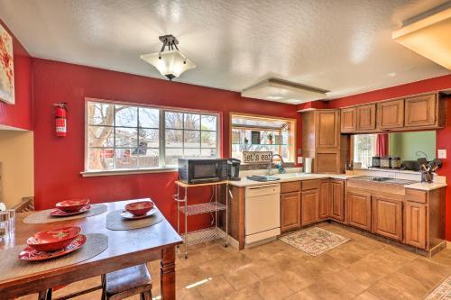 Charming Sparks Home 5 Mi To Downtown Reno!