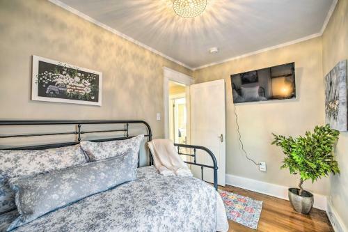 Family-friendly Glens Falls Home With Sun Porch