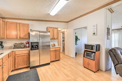 Gatlin Creek Rest Stop Home With Fireplace!