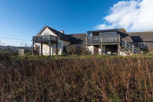 Three Gables And Sea 2