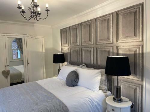Stunning Holiday Home With Amazing Castle Views