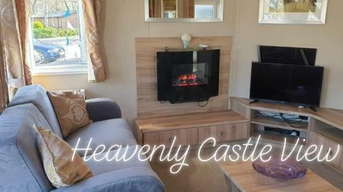 Heavenly Castle View - Luxury Mini Lodge With Castle Views