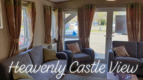 Heavenly Castle View - Luxury Mini Lodge With Castle Views