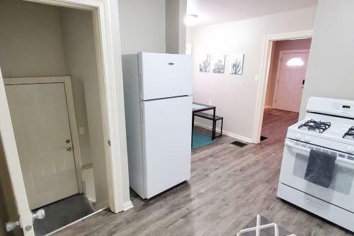 Cheerful 3 Bedroom Residential Home In Dayton