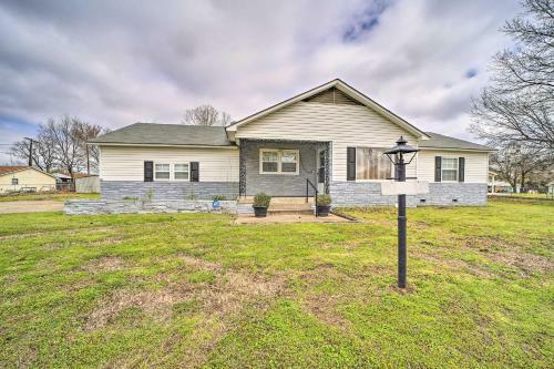 Lake Eufaula Home With Fire Pit, Near Main St!