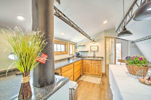 Apartamento Barn Studio With Deck And Views, Close To Dtwn!