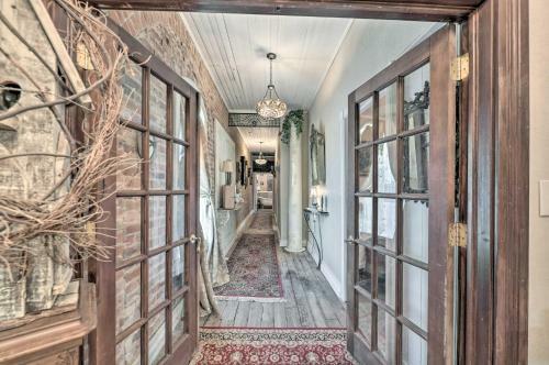 Vintage Calvert Apartment With Large Balcony!