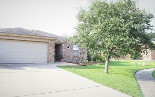 Elegant, Family-friendly, Cozy And Comfortable Home!