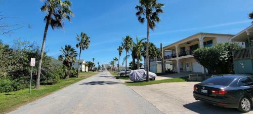 Atol Quad 4 Home