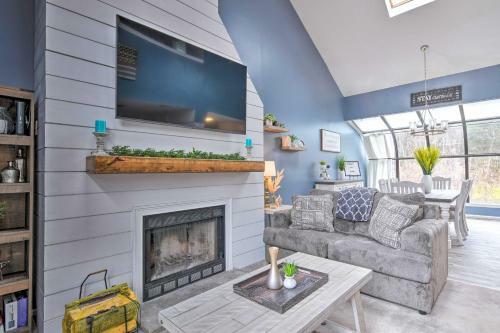Vernon Township Home With Deck On Golf Course