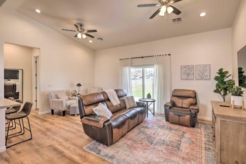 Bright Home With Yard, 4 Mi To Colorado River!
