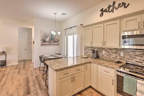 Bright Home With Yard, 4 Mi To Colorado River!