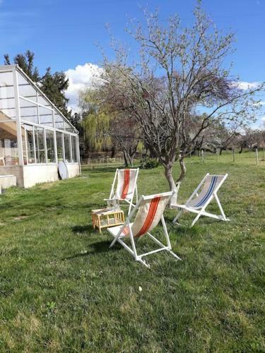 Le Sabatin - Maison de Charme, Un �crin de Verdure