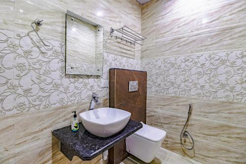 Fabhotel World Link