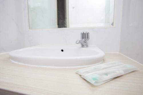 Hotel Urban Express Homtel - Serpong
