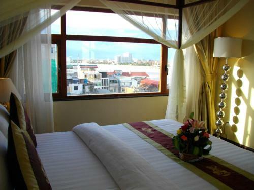 Lux Riverside Hotel & Apartment