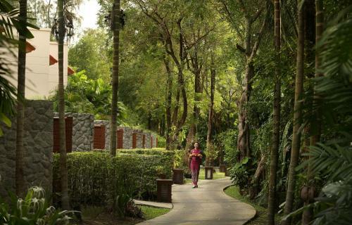 Hotel Dusit Thani Laguna Phuket - Sha Extra Plus