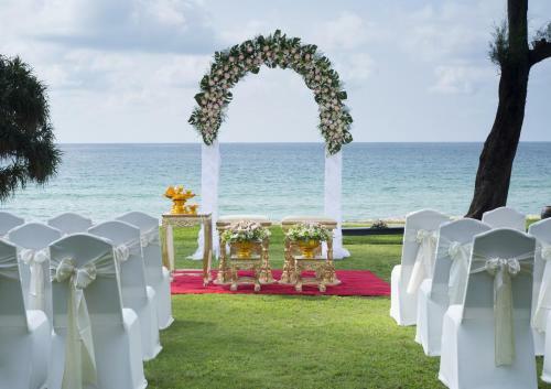 Hotel Dusit Thani Laguna Phuket - Sha Extra Plus