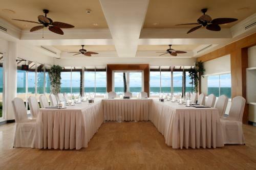 Hotel Dusit Thani Laguna Phuket - Sha Extra Plus