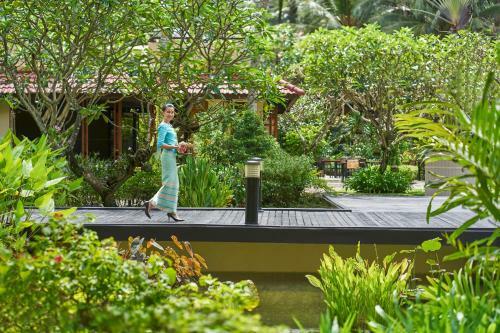 Hotel Dusit Thani Laguna Phuket - Sha Extra Plus