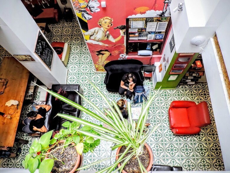 Hostal Home Youth Hostel By Feetup Hostels