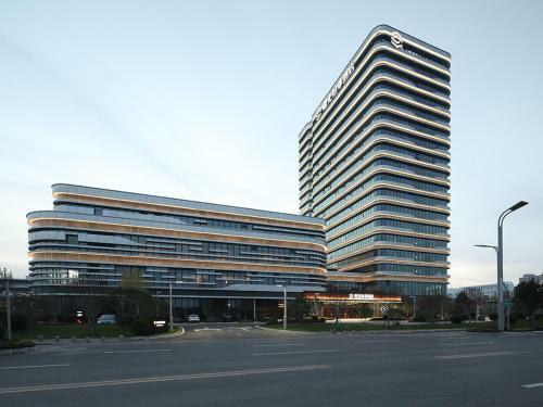 Sunstone Plaza Hotel