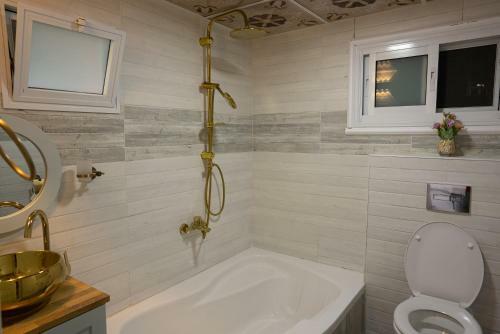 Hostal Dove Suites
