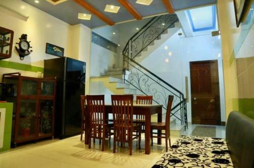 Hotel 80 L� L?i