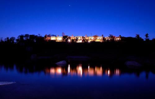 Hotel Bundelkhand Riverside