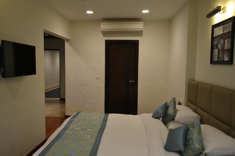 Hotel Sobti Continental Bareilly