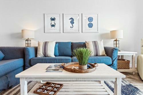Crystal Shores Unit 606