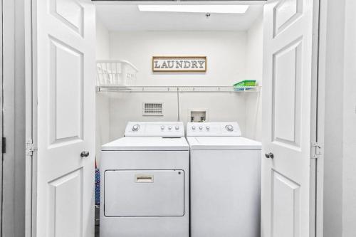 Crystal Shores Unit 606