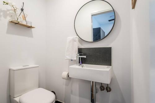 Exclusive Inner-city Townhouse / Ascot