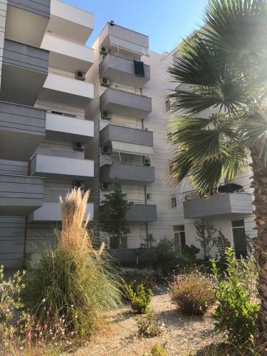 Qerret Seaside 1 Bedroom Apartment