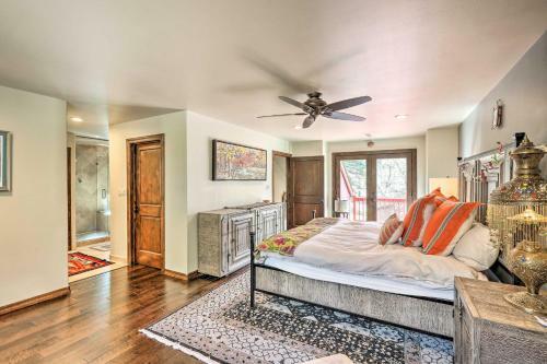Peaceful Haven With Deck And Golf Course View!