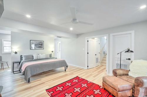 Contemporary Home 3 Mi To Historic Downtown!